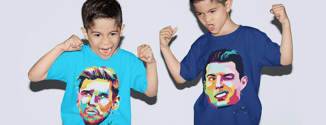 Portrait artistique de Lionel Messi et Cristiano Ronaldo - Tshirt cadeau pour fans de football par Billie Gio.